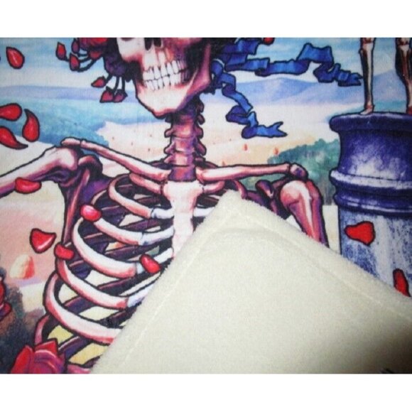 New Skeleton & Roses Grateful Dead Bertha Sherpa Gift Throw Blanket Tie Dye 30th - Picture 3 of 5
